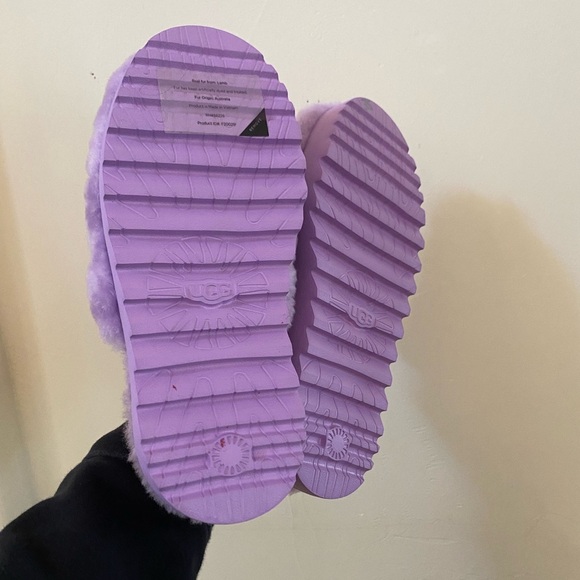 UGG PURPLE LAVENDER SUPER FLUFF SLIPPERS SIZE 6 - Picture 5 of 9